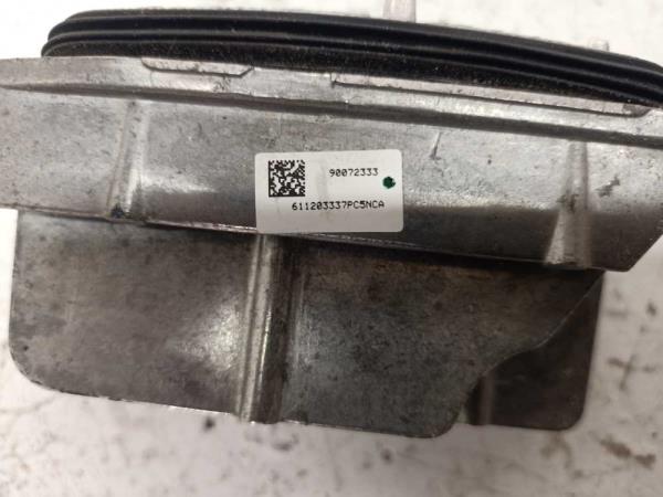 CALCULATEUR FEUX DE JOUR RENAULT 90072333 - Vue 2